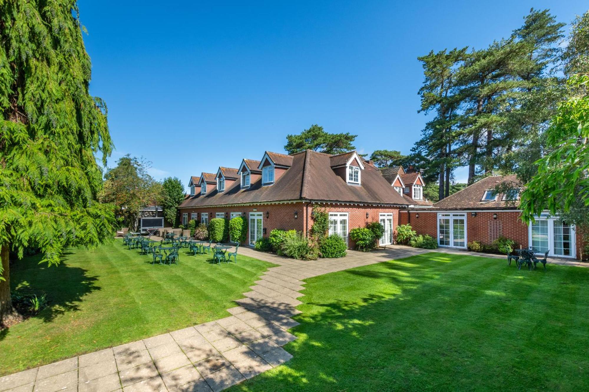 Beaulieu Hotel Lyndhurst Exterior photo